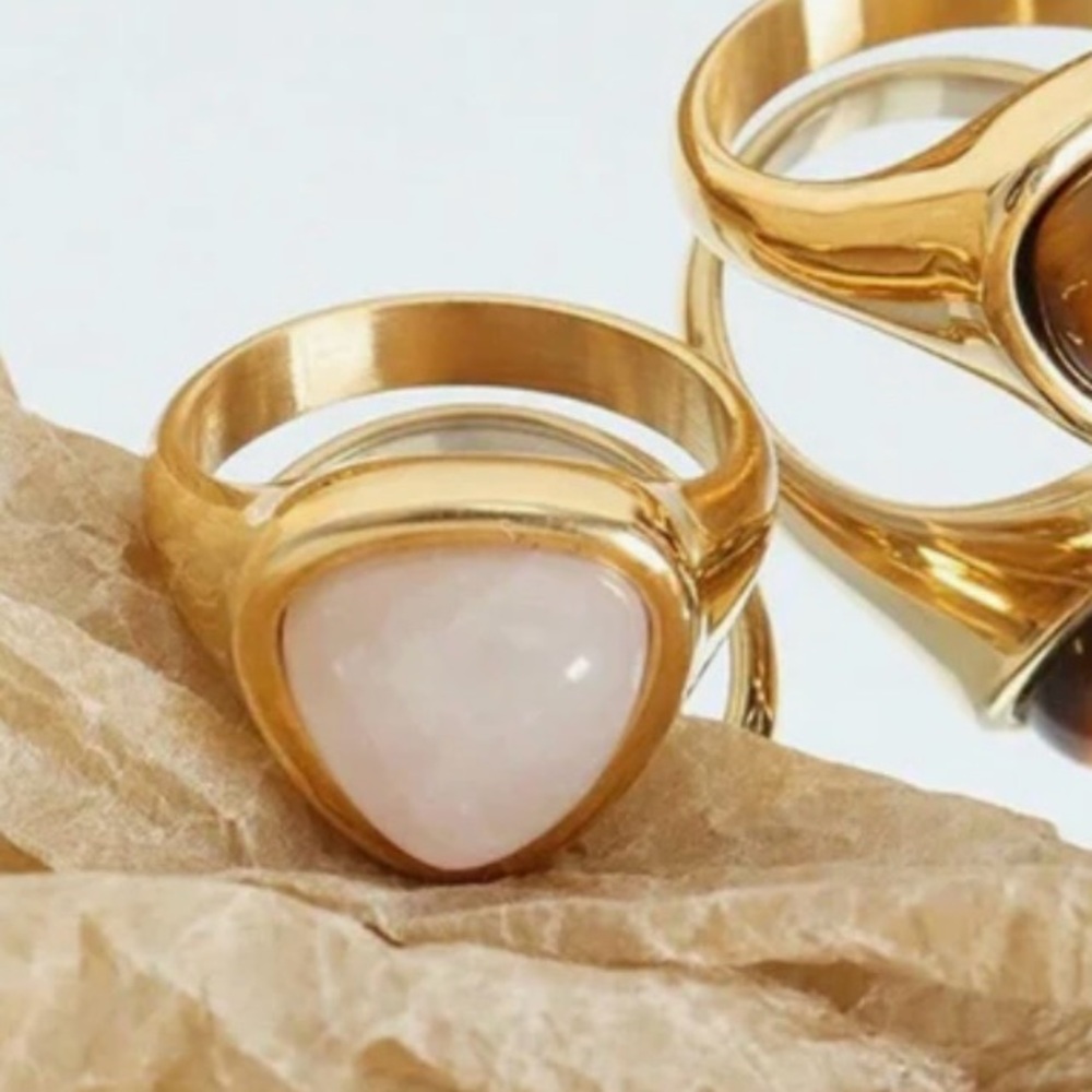 Alaula Gemstone Bold Ring